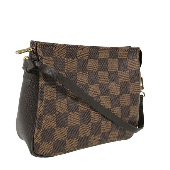 Louis Vuitton Handbags - Louis Vuitton Truth pouch Makeup Damier fah